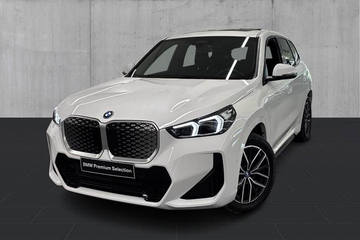 Hvid BMW iX1 fra 2024
