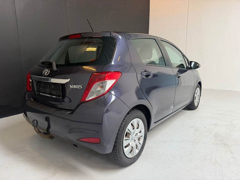 Toyota Yaris 1,4 D-4D T2 Van