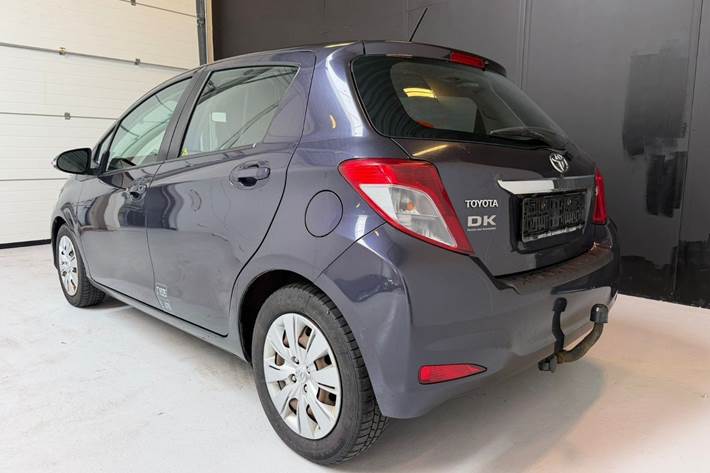 undefined Toyota Yaris fra 2011