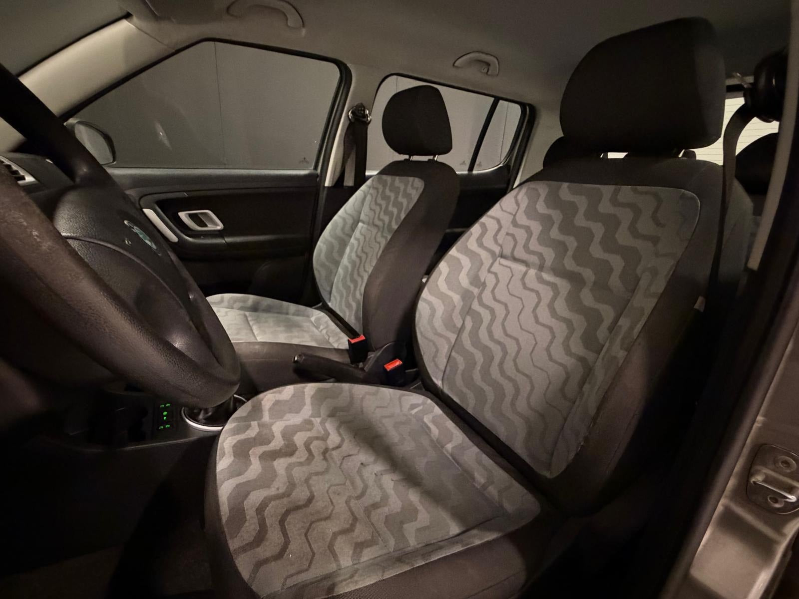 Beige Skoda Fabia fra 2007
