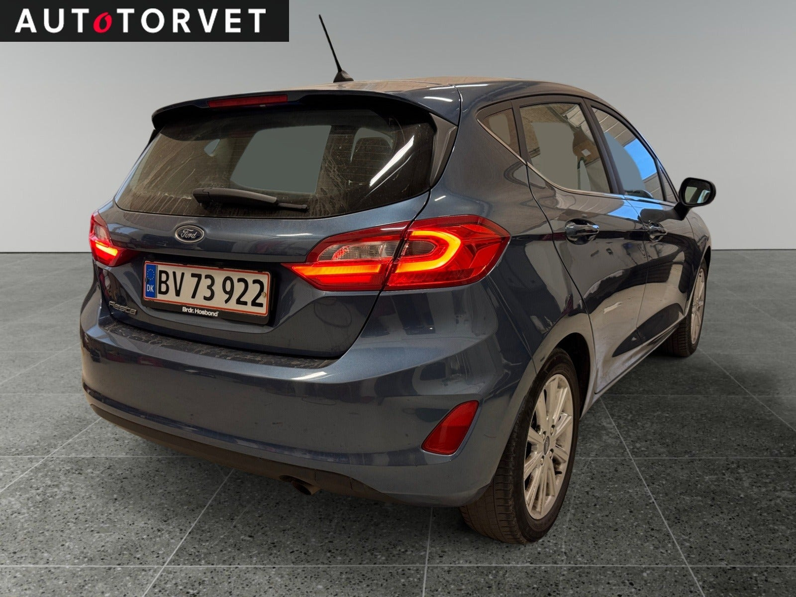 Blå Ford Fiesta fra 2019