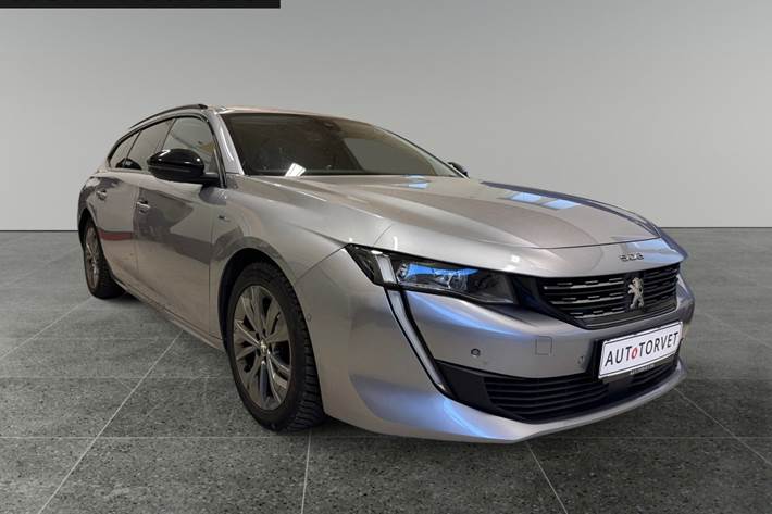 Sølv Peugeot 508 fra 2022