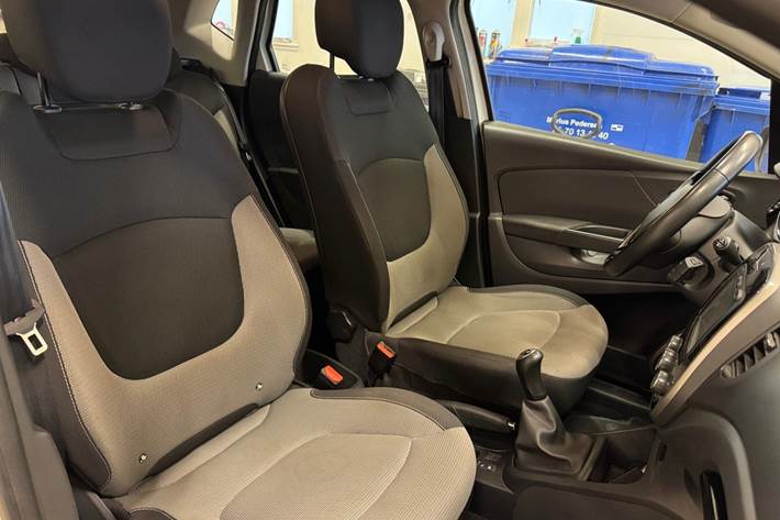 Beige Renault Captur fra 2014