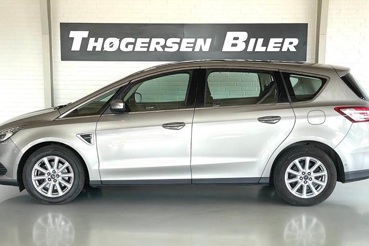 Orange Ford S-MAX fra 2018