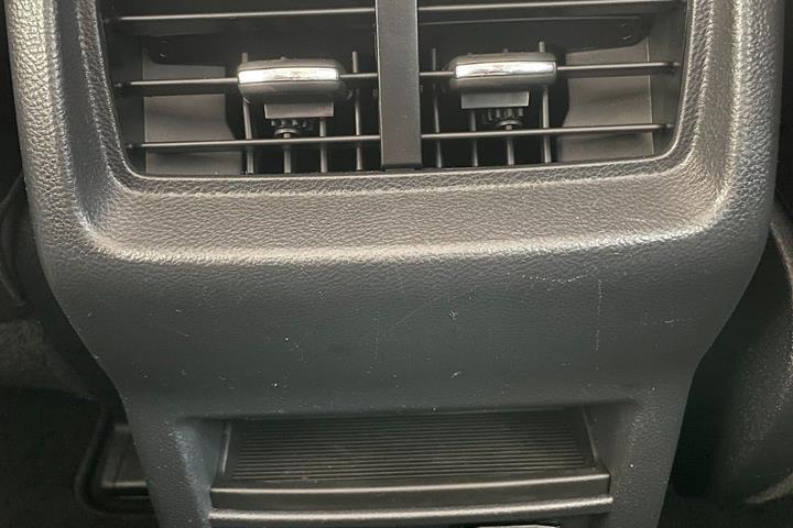 Orange Ford S-MAX fra 2018