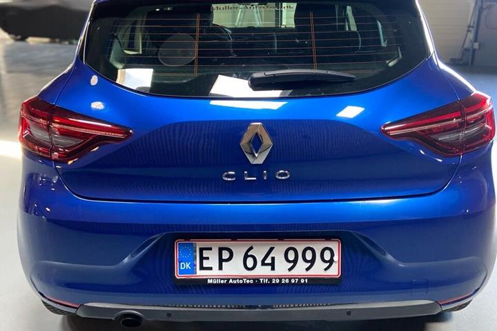 Blå Renault Clio fra 2020