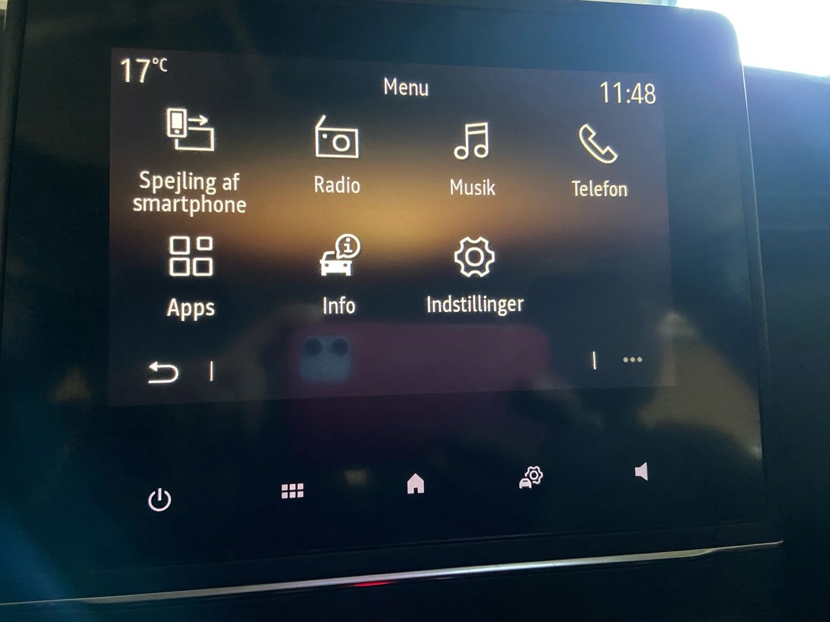 Blå Renault Clio fra 2020