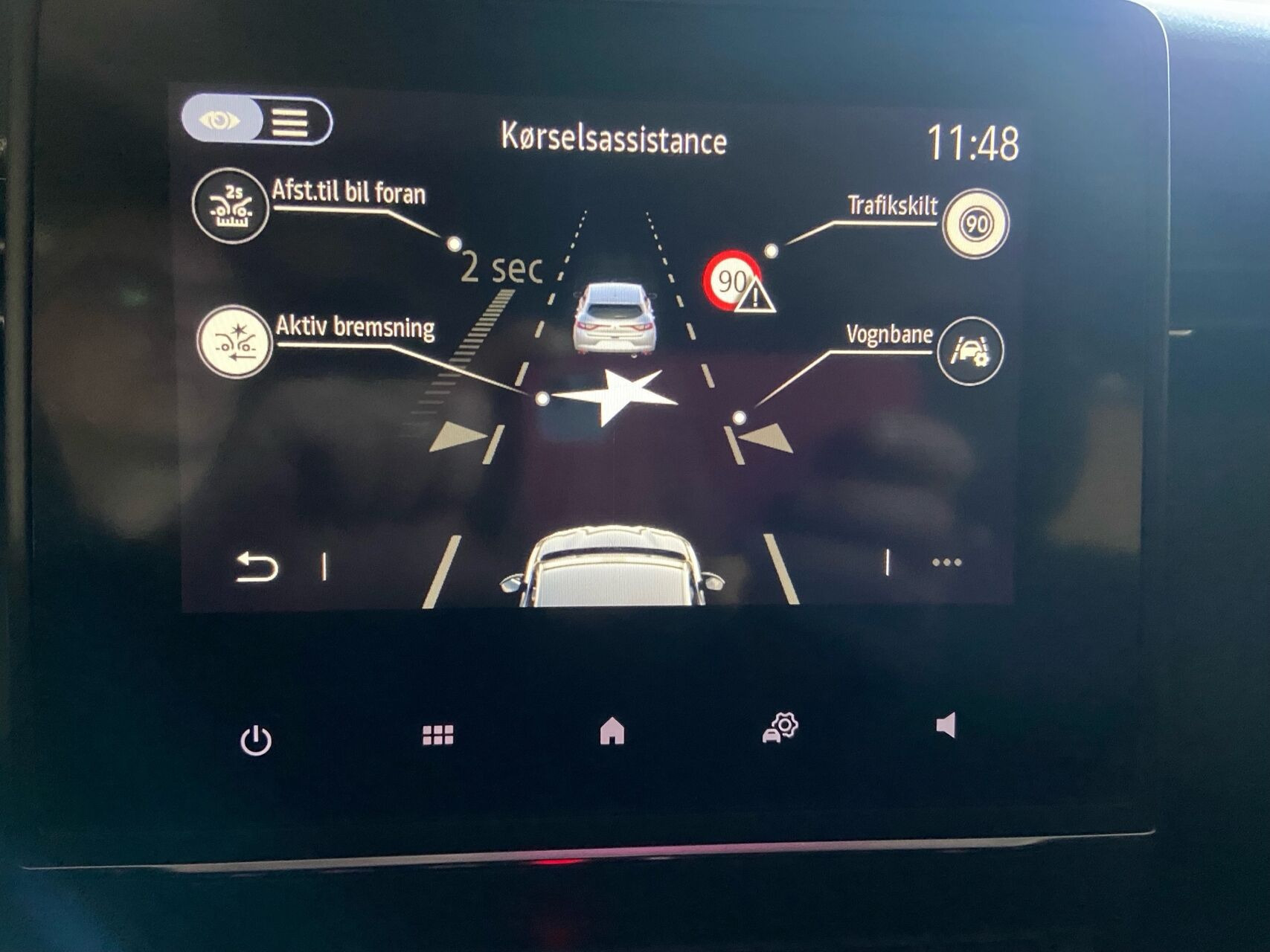 Blå Renault Clio fra 2020