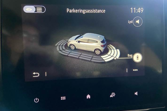 Blå Renault Clio fra 2020