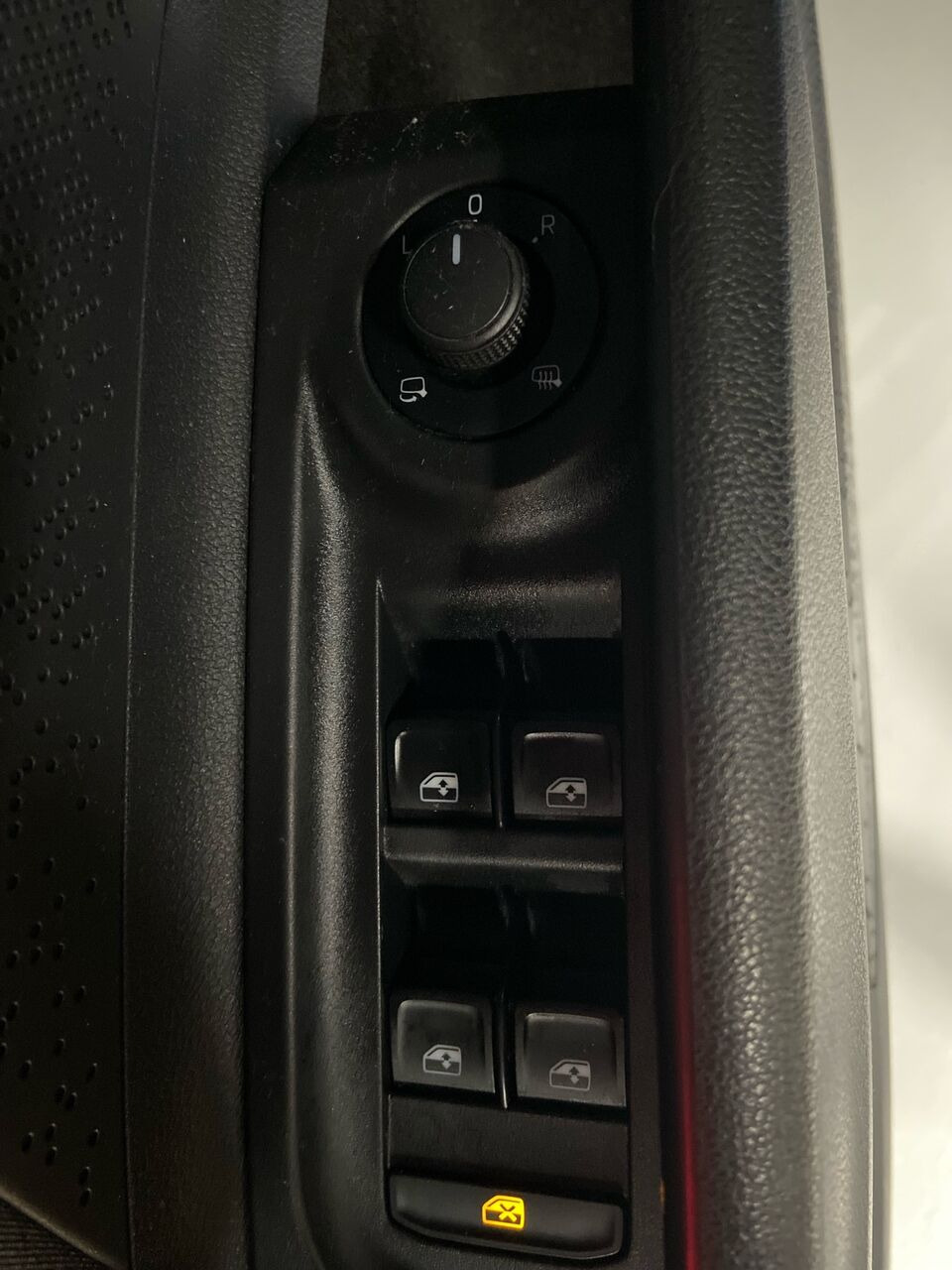 Blå Skoda Enyaq fra 2022