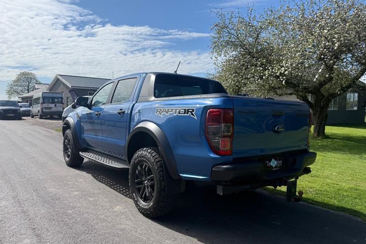 Rød Ford Ranger fra 2019