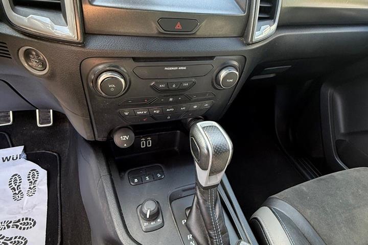 Rød Ford Ranger fra 2019