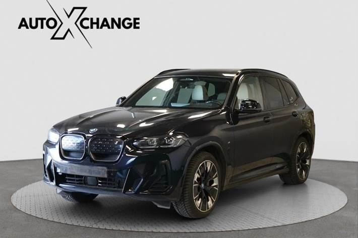 Sort BMW iX3 fra 2022 set udefra