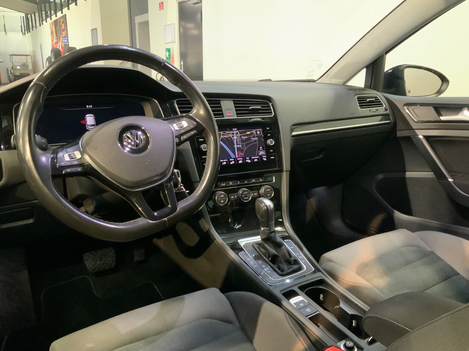 Blå VW Golf VII fra 2018