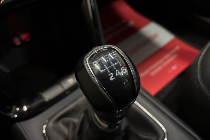 Brun Kia Ceed fra 2016
