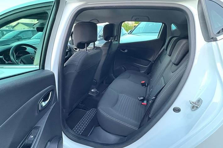 Hvid Renault Clio IV fra 2016