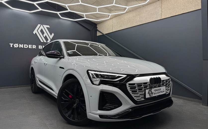 Audi Q8 e-tron 55 S-line Black Style Sportback quattro