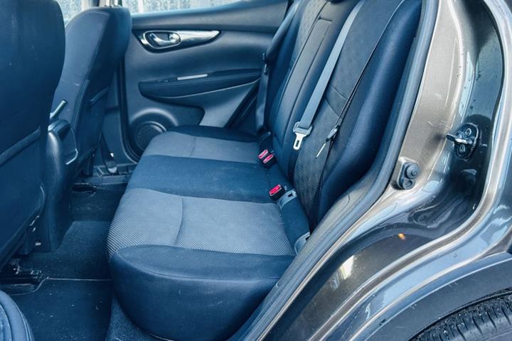 Brun Nissan Qashqai fra 2016