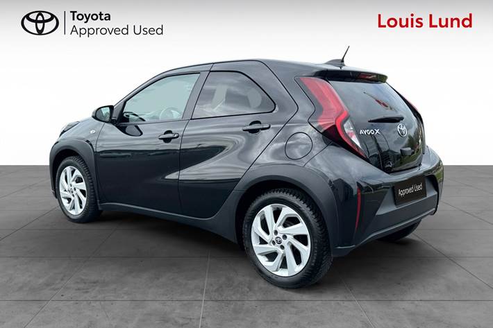 Sort Toyota Aygo X fra 2023
