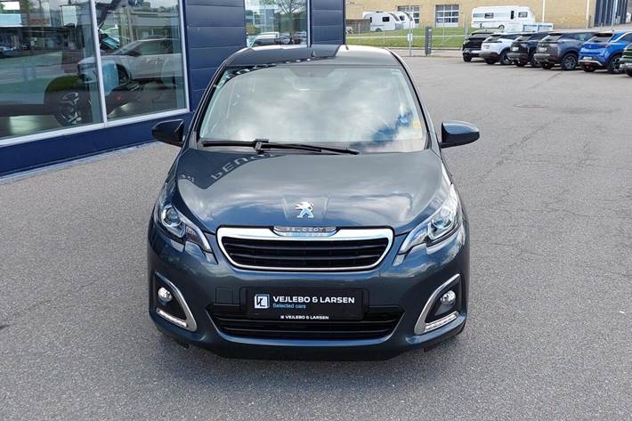 Grå Peugeot 108 fra 2019