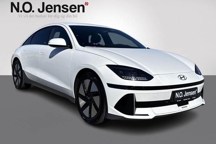 Hvid Hyundai Ioniq 6 fra 2023 set udefra