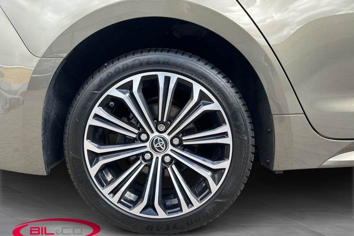 Bronze Toyota Corolla fra 2019
