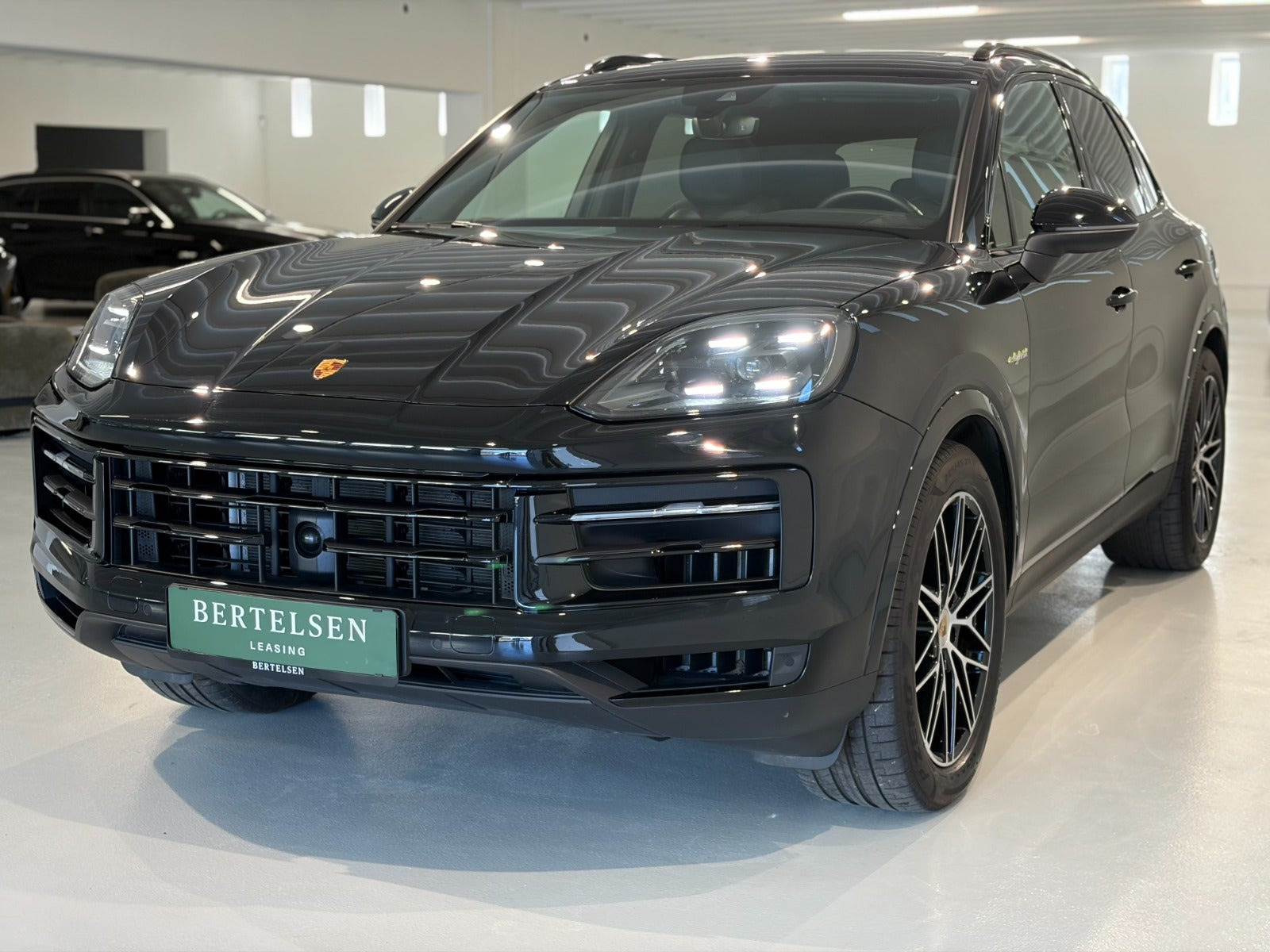 Sort Porsche Cayenne fra 2023