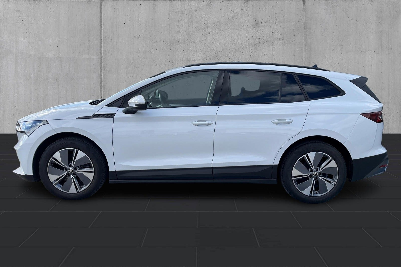 Hvid Skoda Enyaq fra 2021