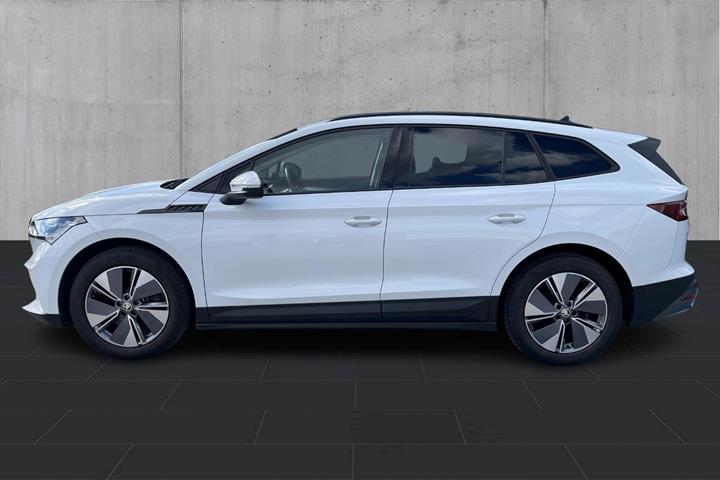Hvid Skoda Enyaq fra 2021