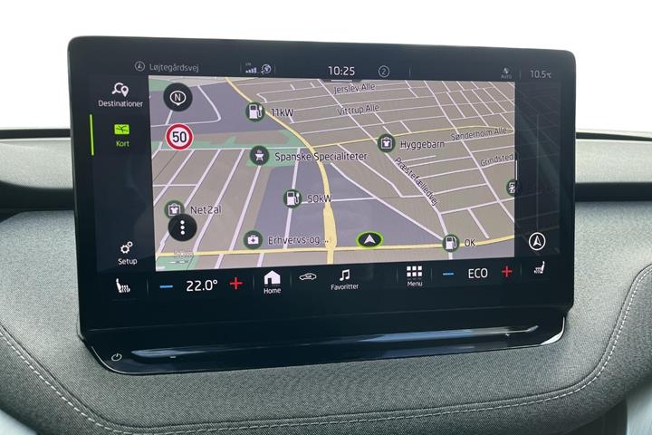 Hvid Skoda Enyaq fra 2021