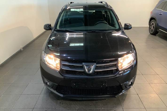 Sort Dacia Logan fra 2016