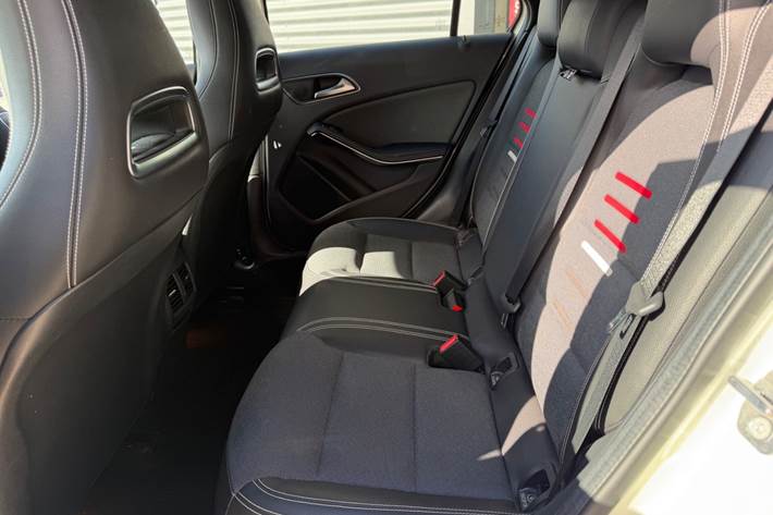 Hvid Mercedes A180 d fra 2017