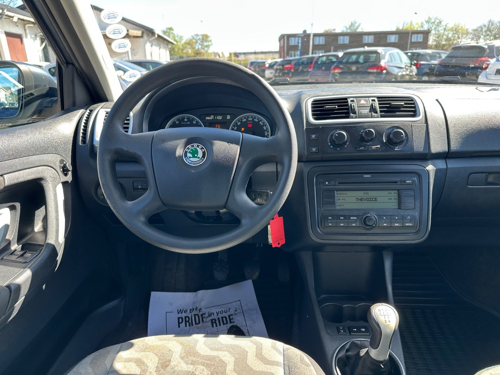 Grå Skoda Fabia fra 2009