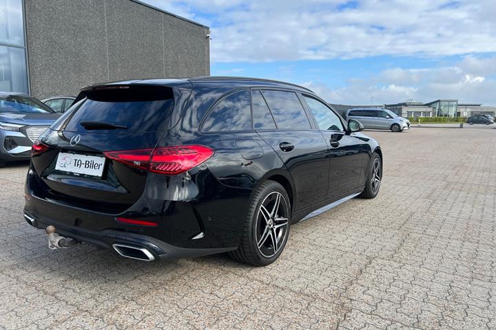 Sort Mercedes C300 e fra 2022