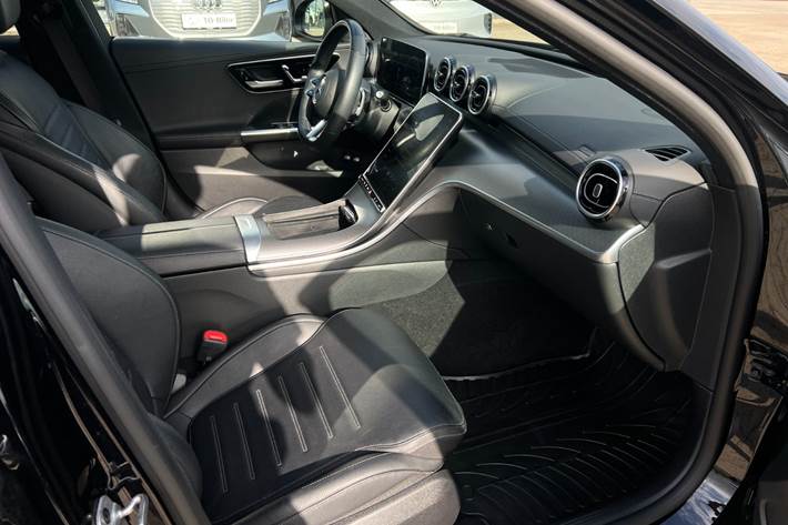 Sort Mercedes C300 e fra 2022