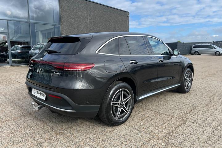 Grå Mercedes EQC400 fra 2022