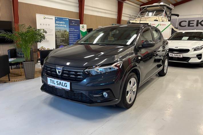 Grå Dacia Sandero fra 2022