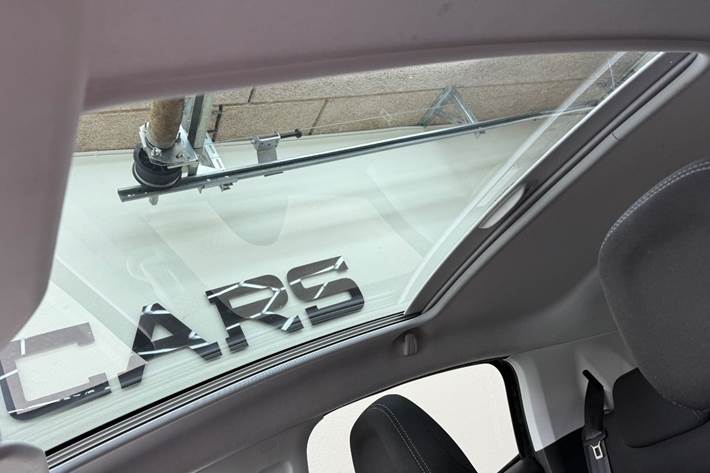 Sort Peugeot 208 fra 2019
