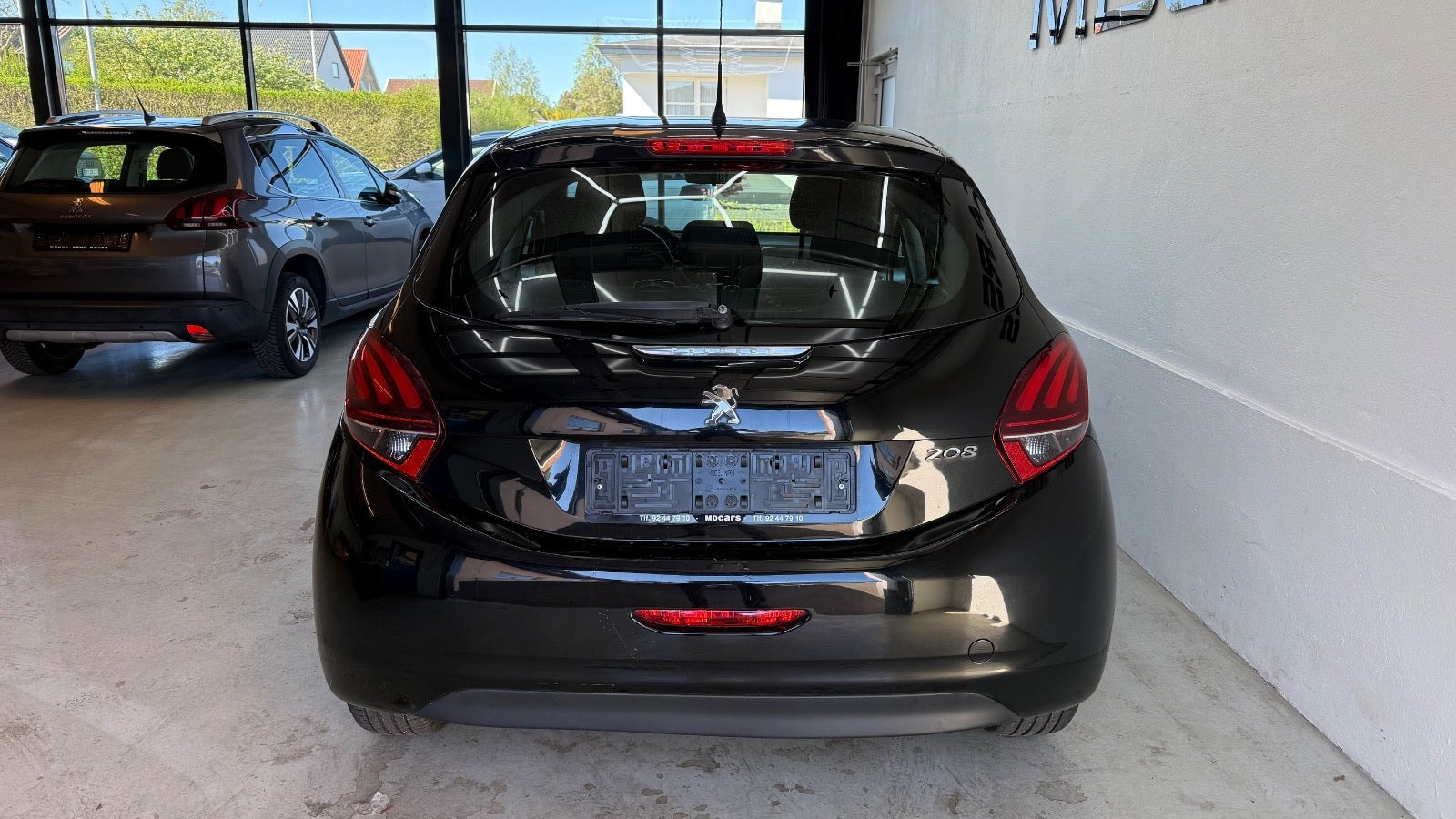 Sort Peugeot 208 fra 2015