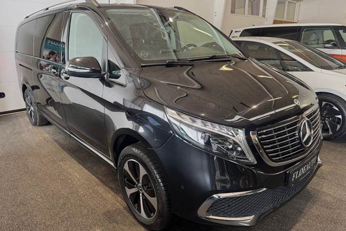Sort Mercedes EQV300 fra 2023