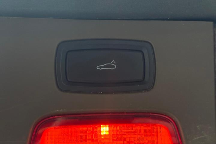 Grå Porsche Cayenne S fra 2013