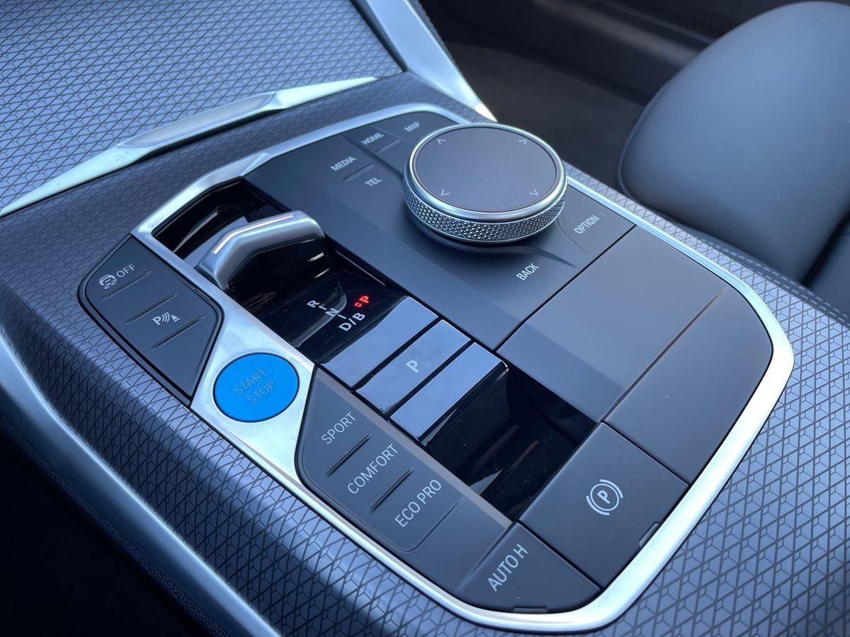 Sort BMW i4 fra 2024