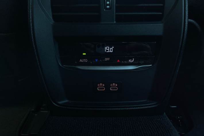 Sort BMW i4 fra 2024