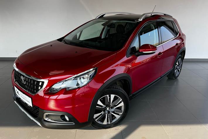 Rød Peugeot 2008 fra 2019