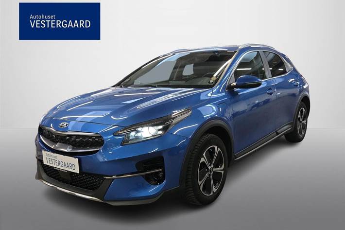 Blå Kia XCeed fra 2020 set udefra