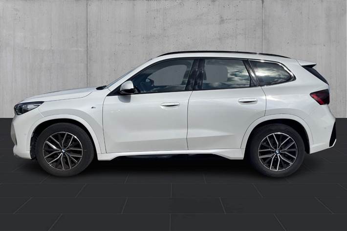 Hvid BMW X1 fra 2023