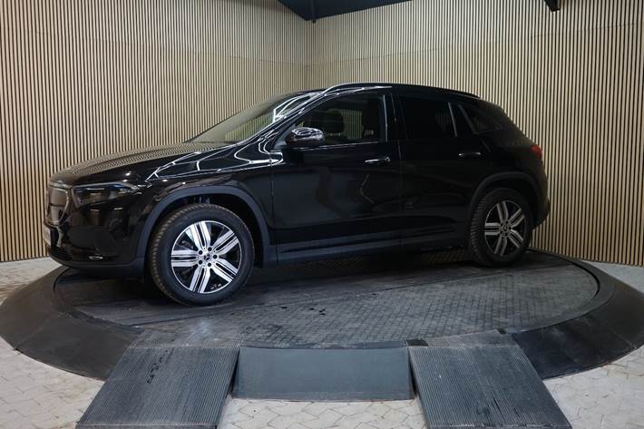 Sort Mercedes EQA250+ fra 2024