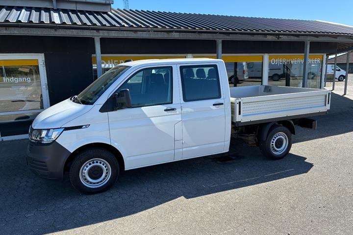 Hvid VW Transporter fra 2020