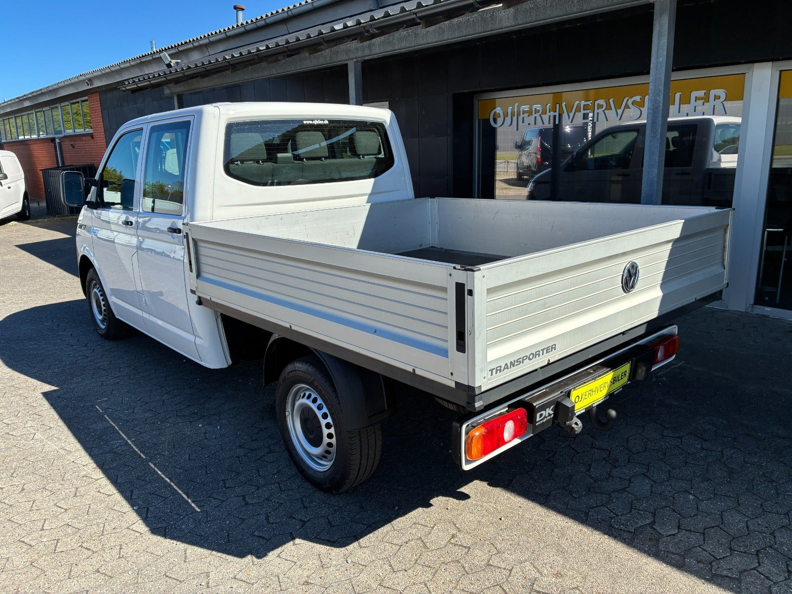 Hvid VW Transporter fra 2020