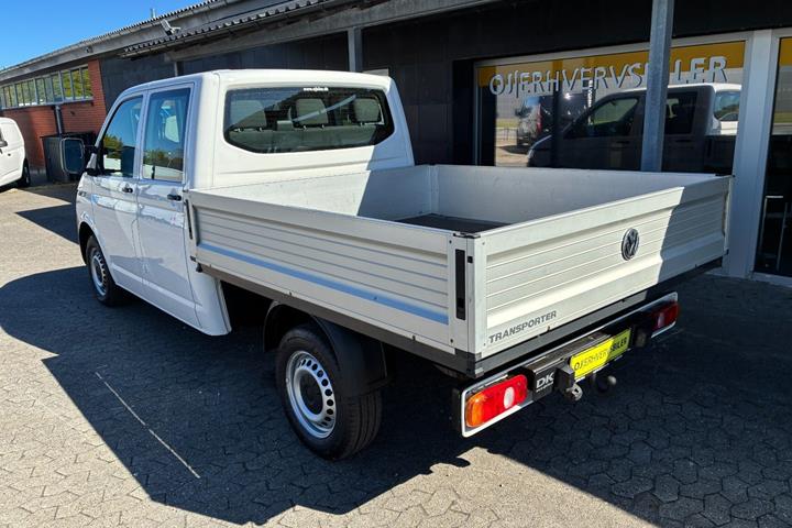Hvid VW Transporter fra 2020